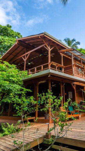 TropicalArts Resort&Studios